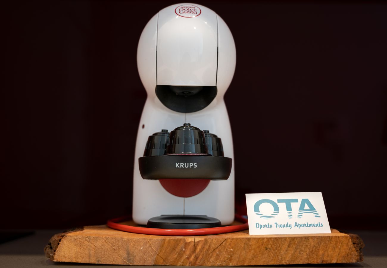 Estúdio em Porto - São Nicolau - Studio wtih balcony and garden view