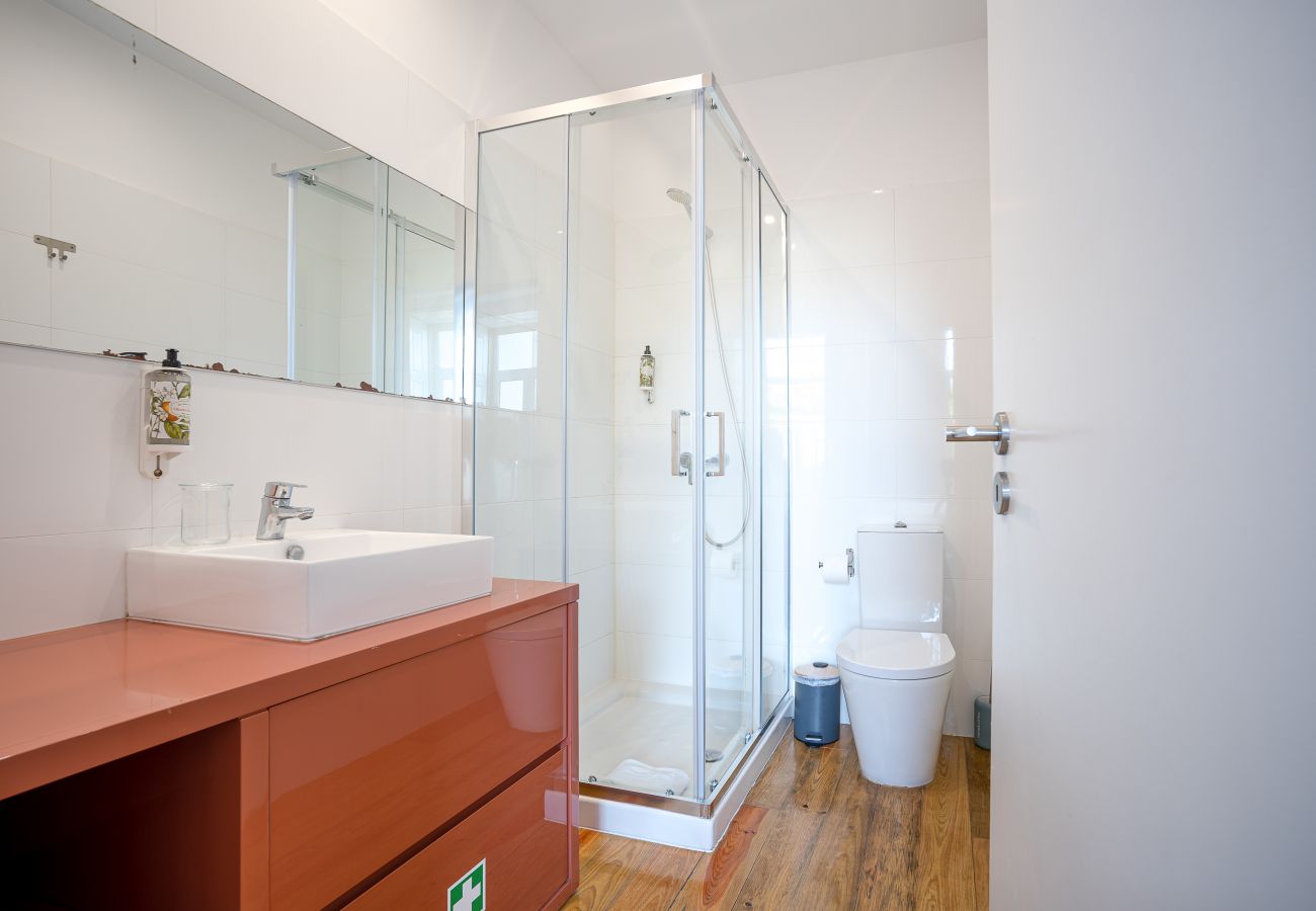 Estúdio em Porto - São Nicolau - Studio wtih balcony and garden view