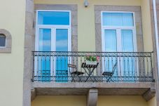 Estúdio em Porto - São Nicolau - Studio wtih balcony and garden view