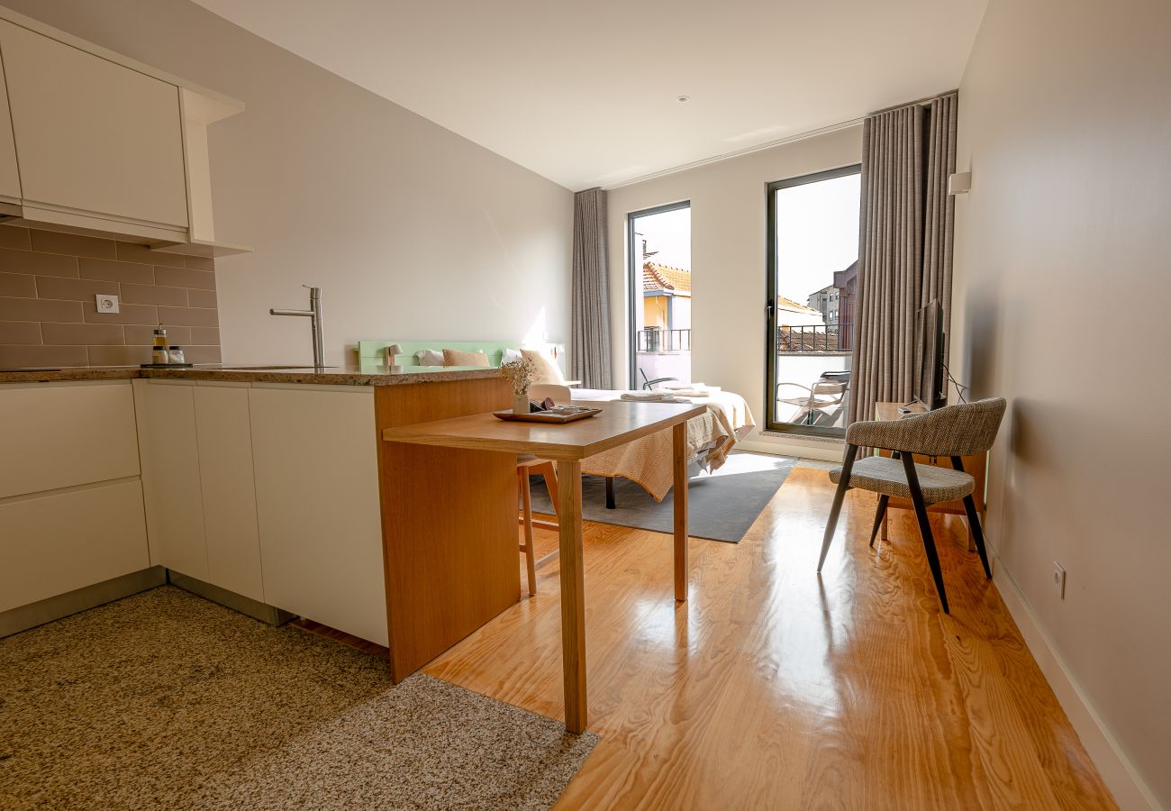 Estúdio em Porto - Sá da Bandeira Studio - with balcony