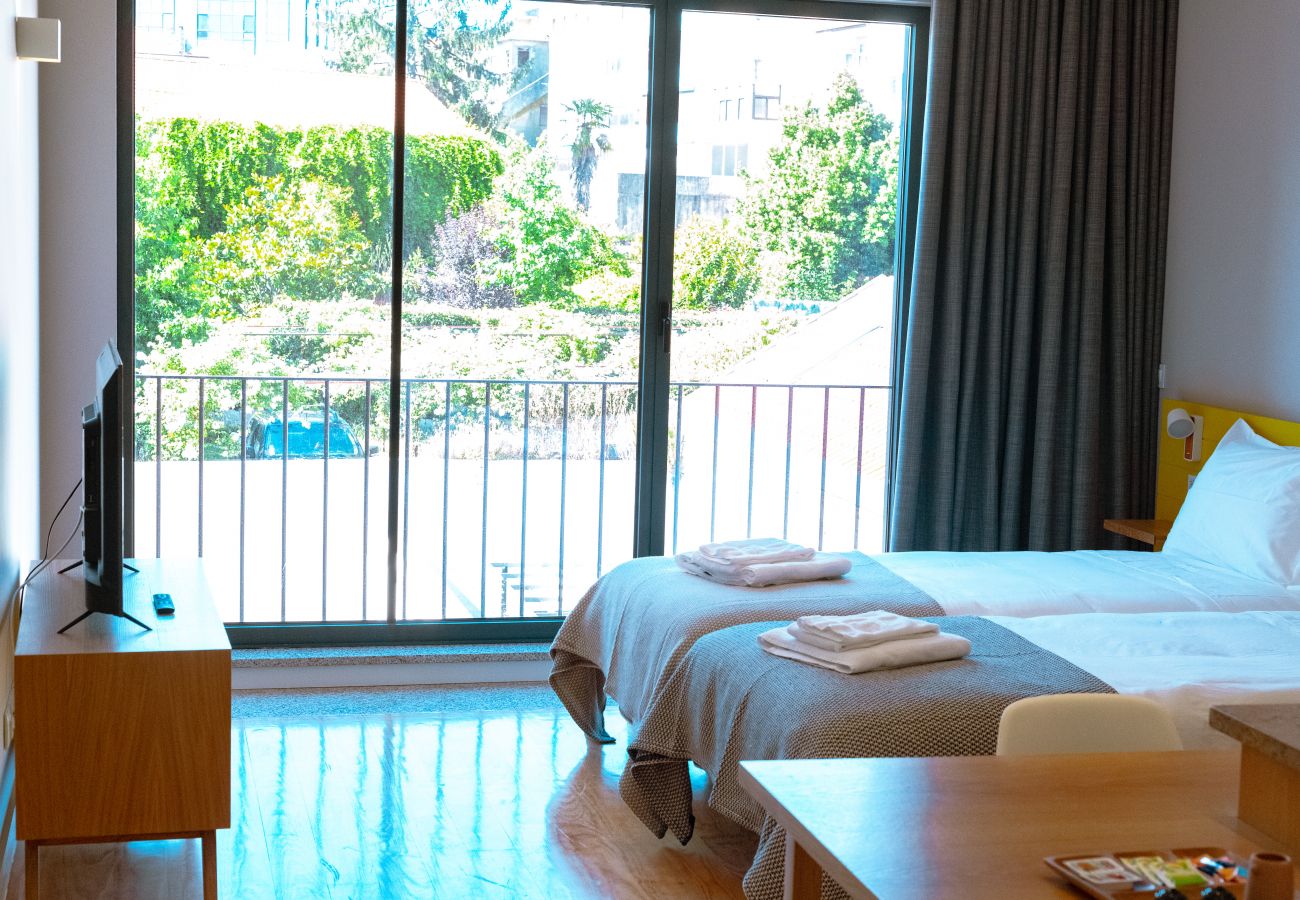 Estúdio em Porto - Santa Catarina Studio - with garden view