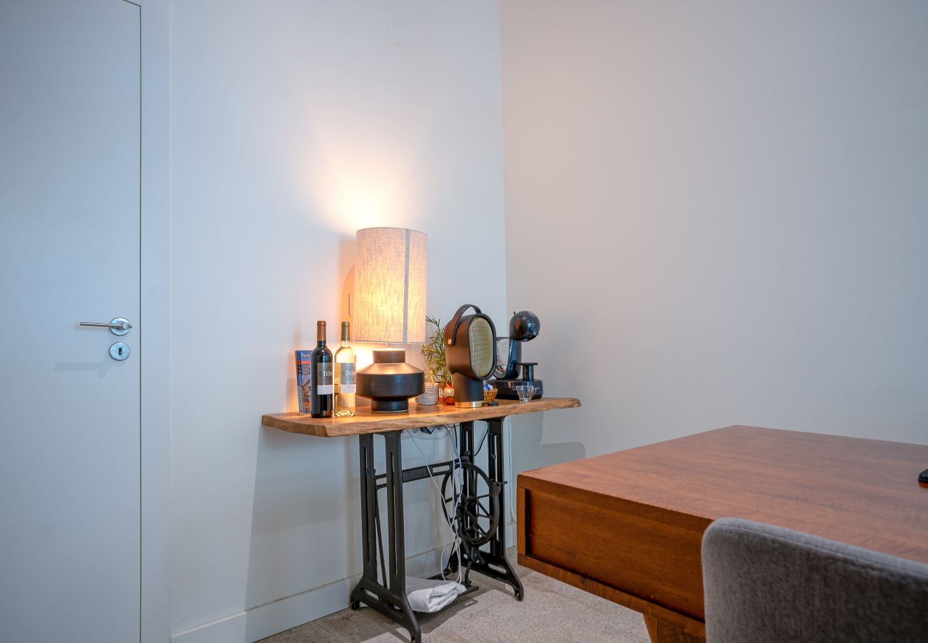 Estúdio em Porto - Santa Catarina Studio - with garden view